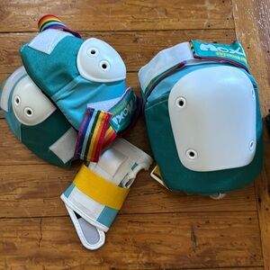 Moxie skate pads- wrist elbow and knee